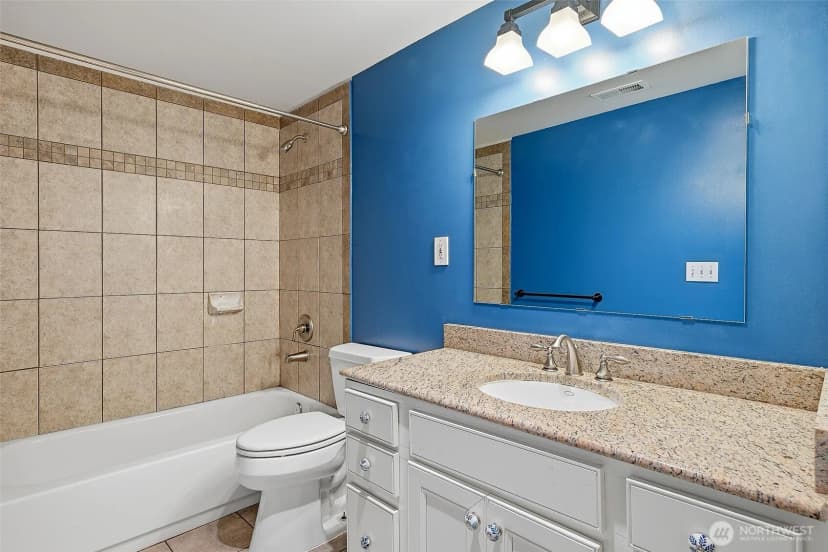 Property photo for 5728 Woodlawn Avenue N, Seattle photo 27