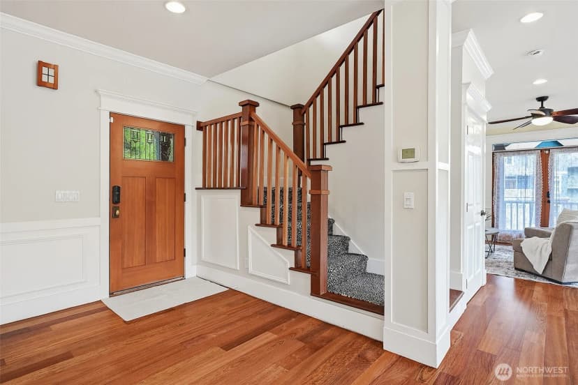 Property photo for 5728 Woodlawn Avenue N, Seattle photo 18