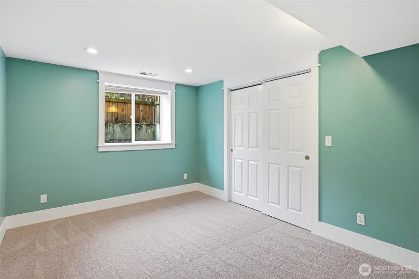 Property photo for 5728 Woodlawn Avenue N, Seattle photo 25