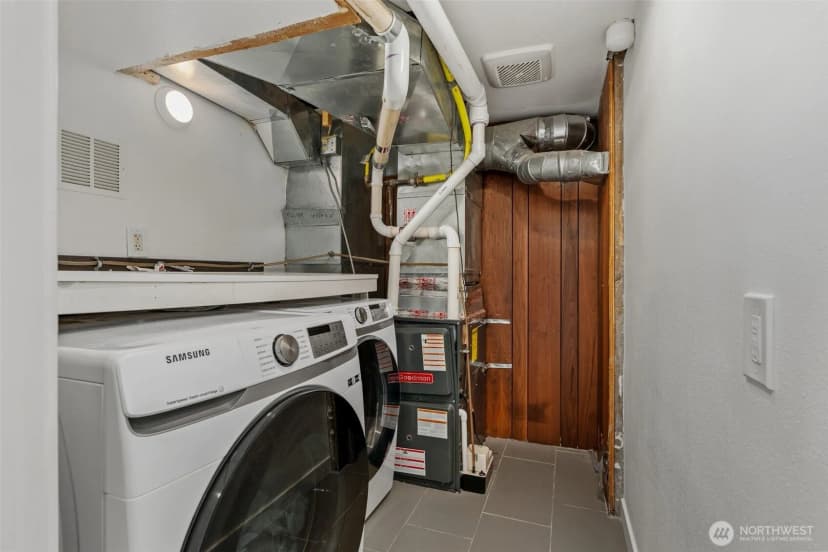 Property photo for 4715 W Roberts Way, Seattle photo 23