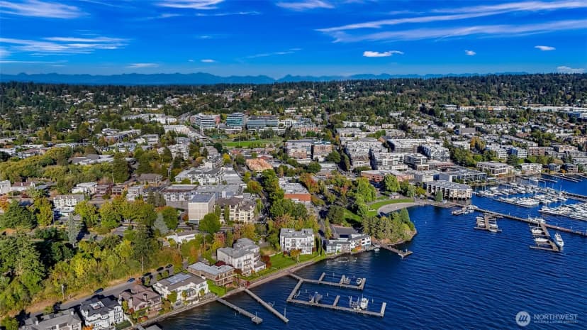Property photo for 111 Lake Avenue W #202, Kirkland photo 32