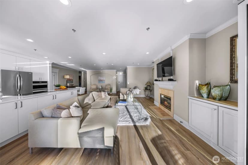 Property photo for 111 Lake Avenue W #202, Kirkland photo 16