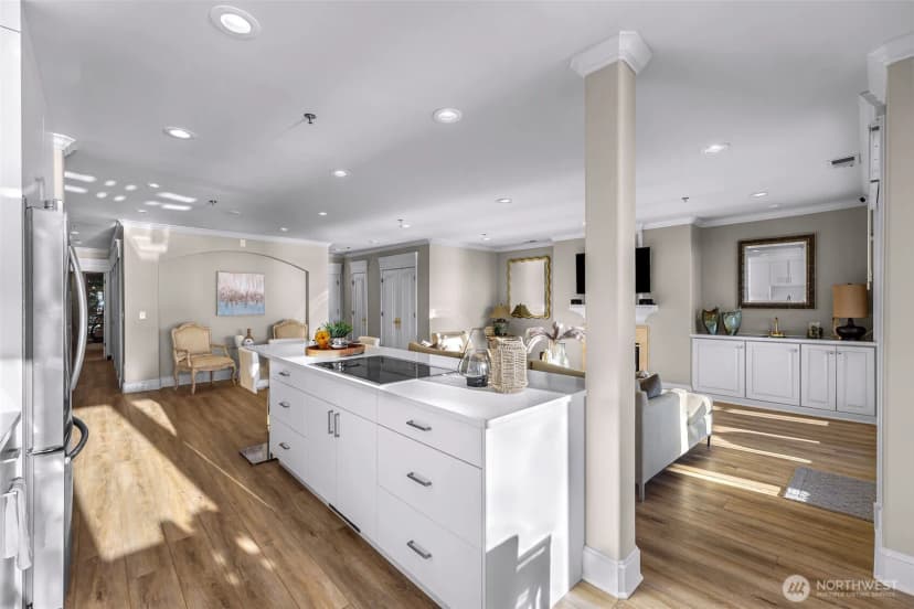 Property photo for 111 Lake Avenue W #202, Kirkland photo 12