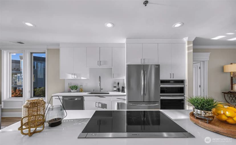 Property photo for 111 Lake Avenue W #202, Kirkland photo 11