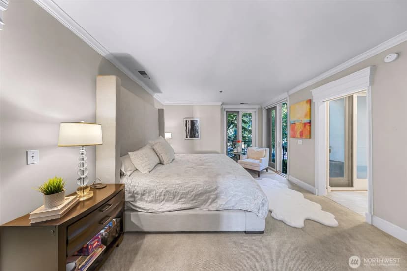 Property photo for 111 Lake Avenue W #202, Kirkland photo 25