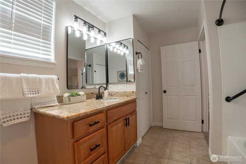 Property photo for 15300 112th Avenue Ne #b108, Bothell photo 19