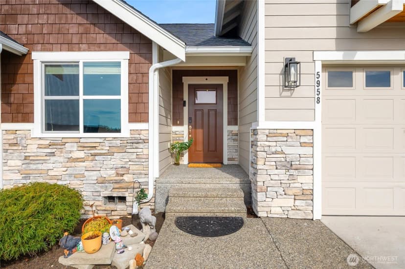Property photo for 5958 Monument Drive, Ferndale photo 7
