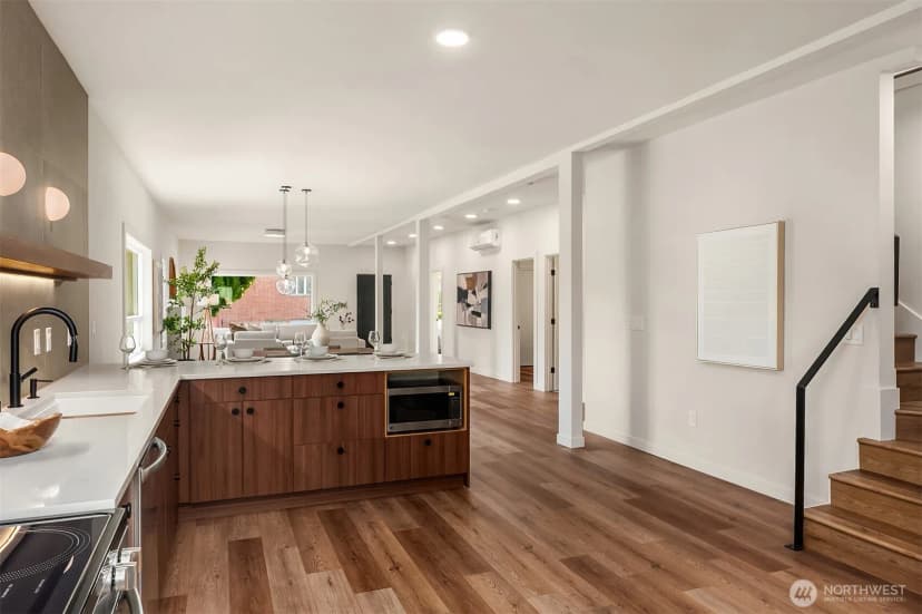 Property photo for 150 24th Avenue, Seattle photo 10
