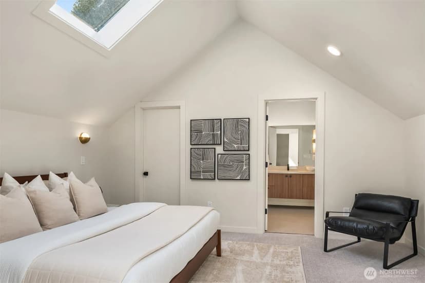 Property photo for 150 24th Avenue, Seattle photo 18