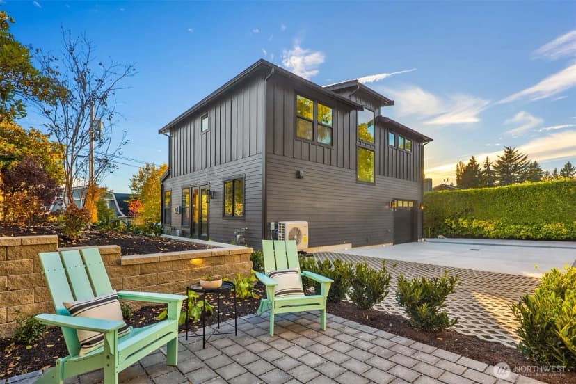 Property photo for 634 + 636 Eleventh Avenue, Kirkland photo 10