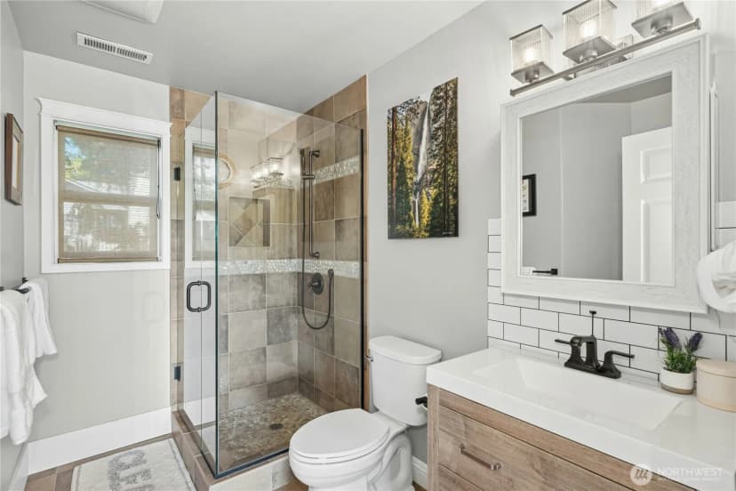 Property photo for 634 + 636 Eleventh Avenue, Kirkland photo 37