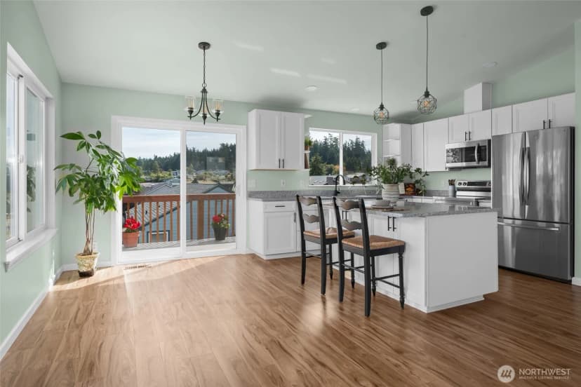 Property photo for 303 Ne 6th Street, Coupeville photo 12
