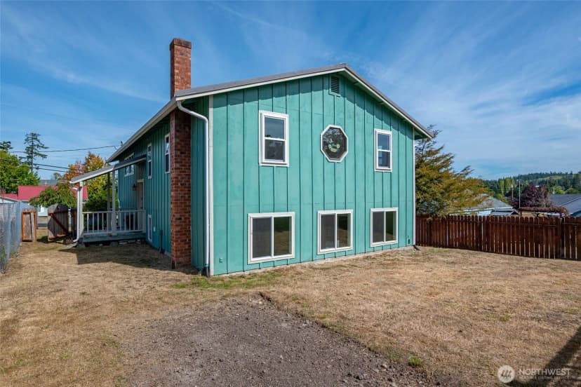 Property photo for 303 Ne 6th Street, Coupeville photo 35