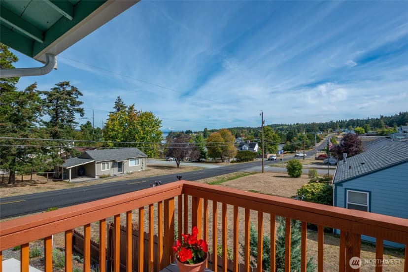 Property photo for 303 Ne 6th Street, Coupeville photo 14