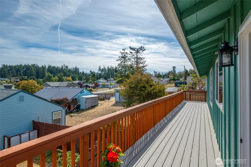 Property photo for 303 Ne 6th Street, Coupeville photo 16