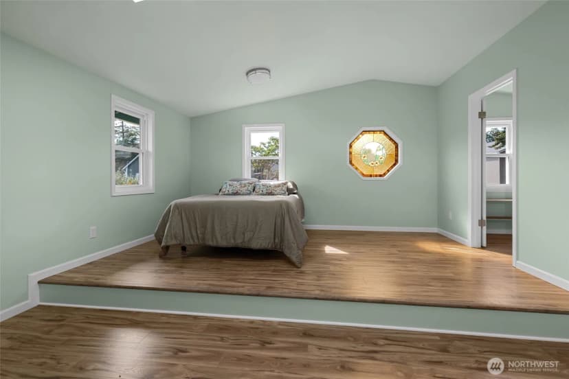Property photo for 303 Ne 6th Street, Coupeville photo 18