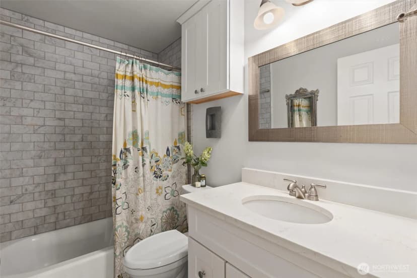 Property photo for 7622 130th Avenue Ne, Kirkland photo 18
