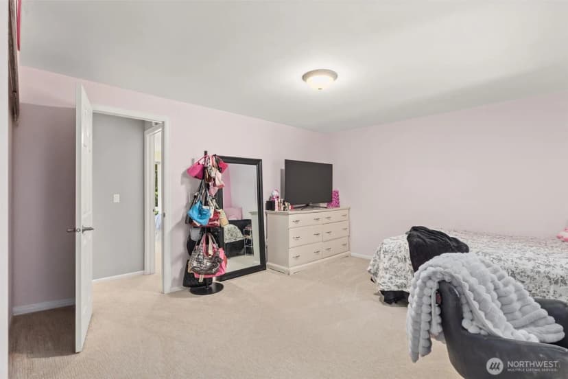 Property photo for 7622 130th Avenue Ne, Kirkland photo 17