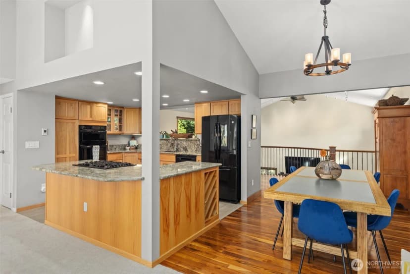 Property photo for 7622 130th Avenue Ne, Kirkland photo 6