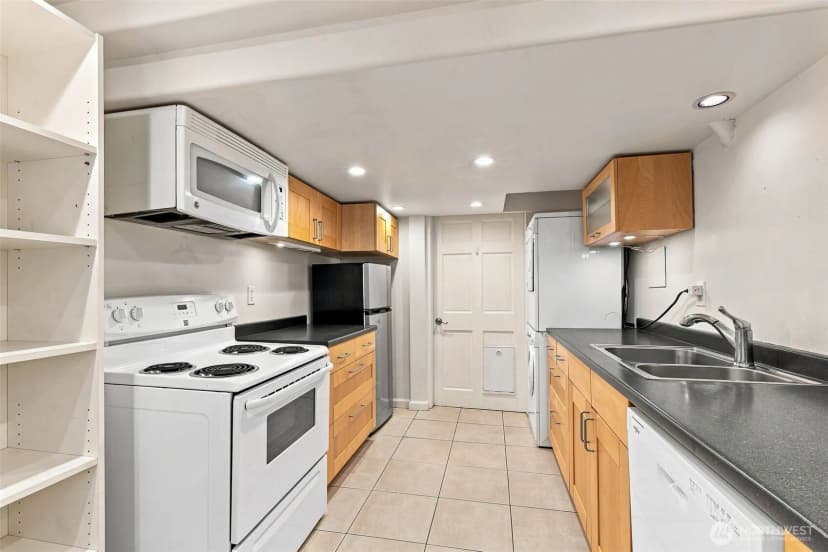 Property photo for 1116 N 76th Street, Seattle photo 17
