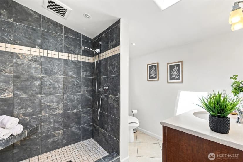 Property photo for 1116 N 76th Street, Seattle photo 15
