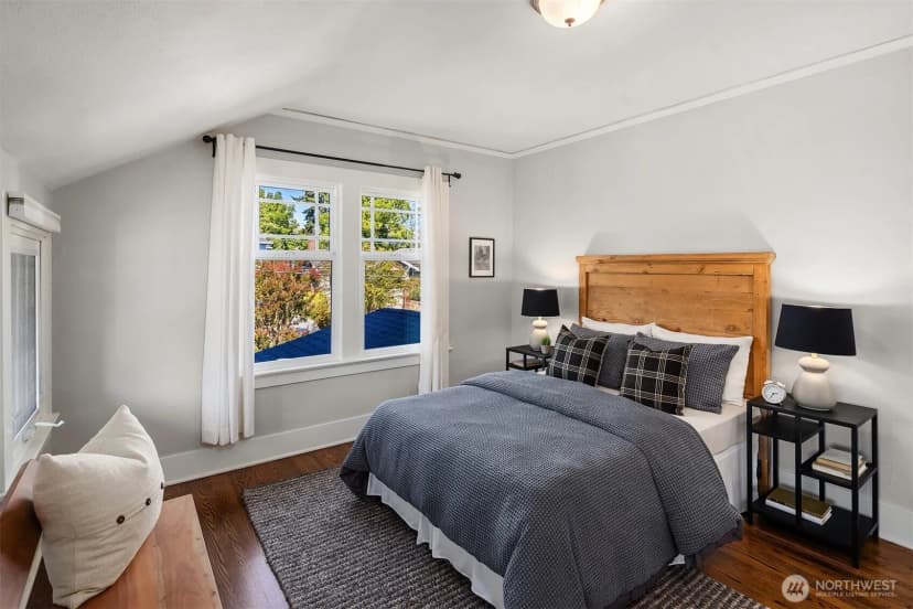 Property photo for 135 Ne 53rd Street, Seattle photo 17