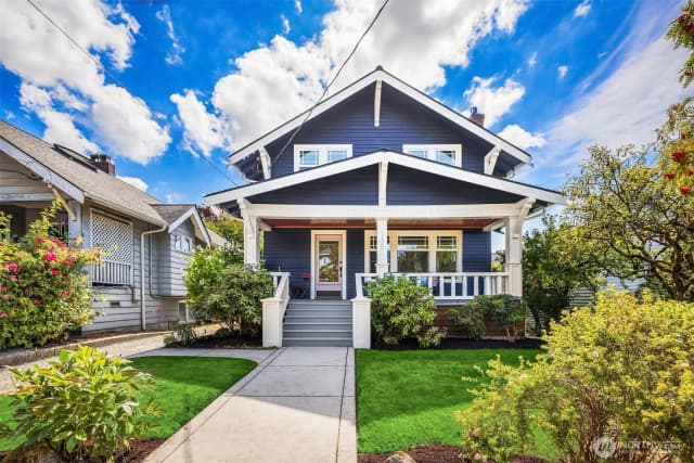 Property photo for 135 Ne 53rd Street, Seattle