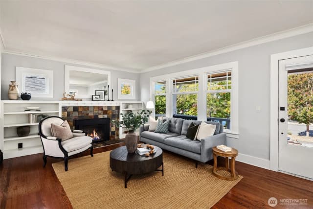 Property photo for 135 Ne 53rd Street, Seattle photo 5