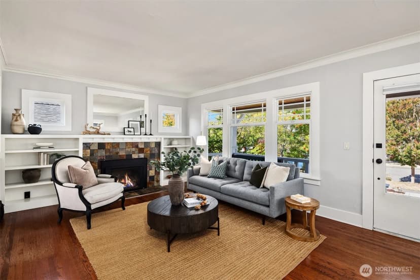 Property photo for 135 Ne 53rd Street, Seattle photo 5