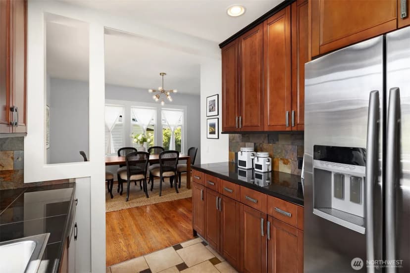 Property photo for 135 Ne 53rd Street, Seattle photo 15
