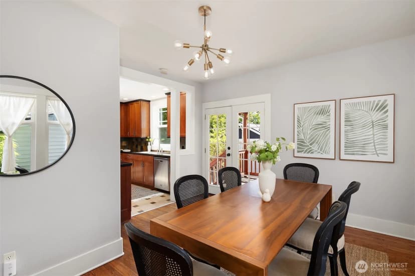 Property photo for 135 Ne 53rd Street, Seattle photo 10