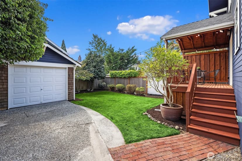 Property photo for 135 Ne 53rd Street, Seattle photo 29