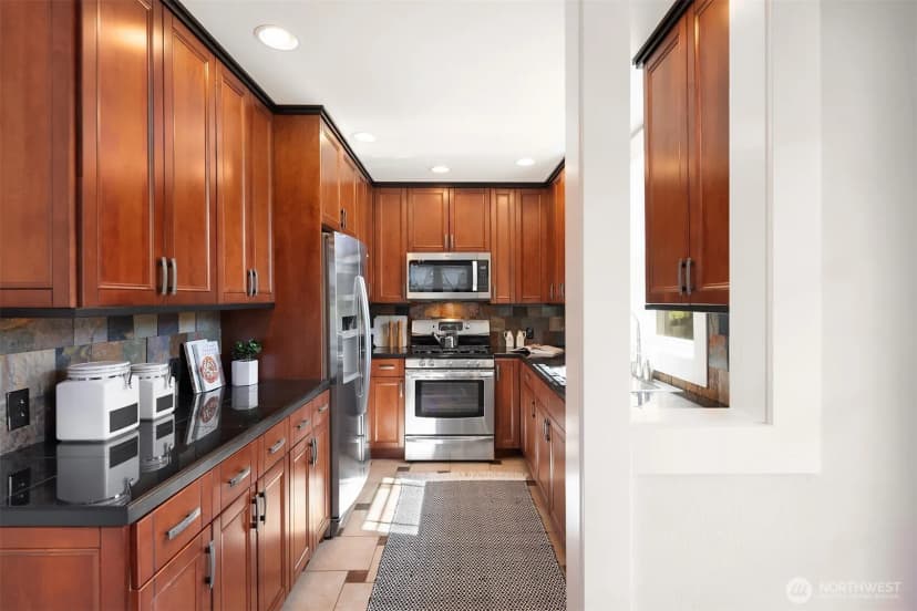 Property photo for 135 Ne 53rd Street, Seattle photo 11