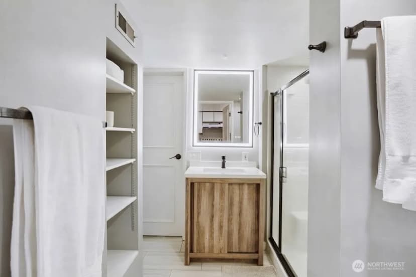 Property photo for 4732 45th Avenue Sw, Seattle photo 12