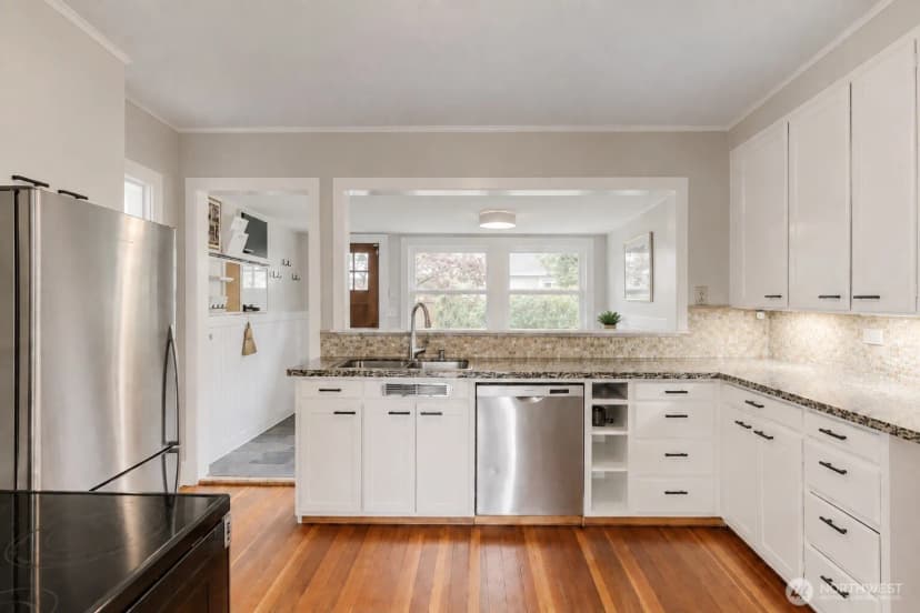 Property photo for 4732 45th Avenue Sw, Seattle photo 6