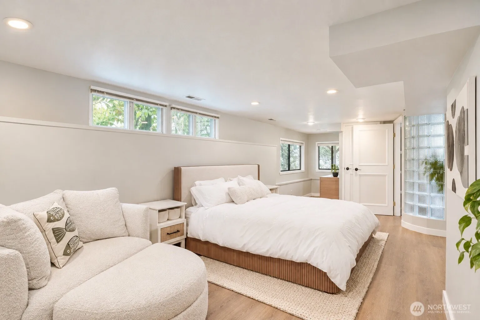 Property photo for 4732 45th Avenue Sw, Seattle photo 10