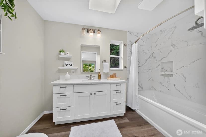 Property photo for 18043 Ashworth Avenue N, Shoreline photo 27