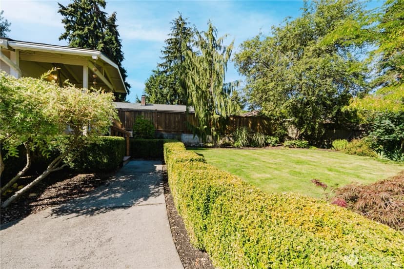 Property photo for 18043 Ashworth Avenue N, Shoreline photo 34