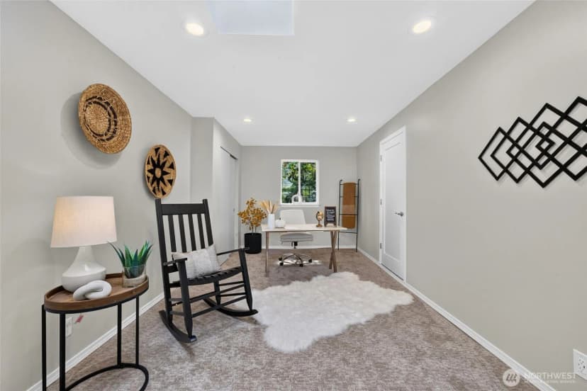 Property photo for 18043 Ashworth Avenue N, Shoreline photo 23