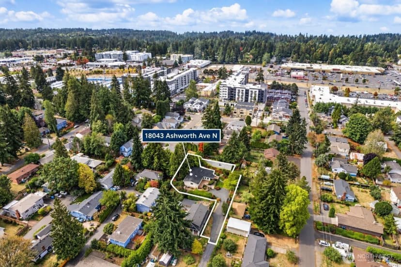 Property photo for 18043 Ashworth Avenue N, Shoreline photo 36