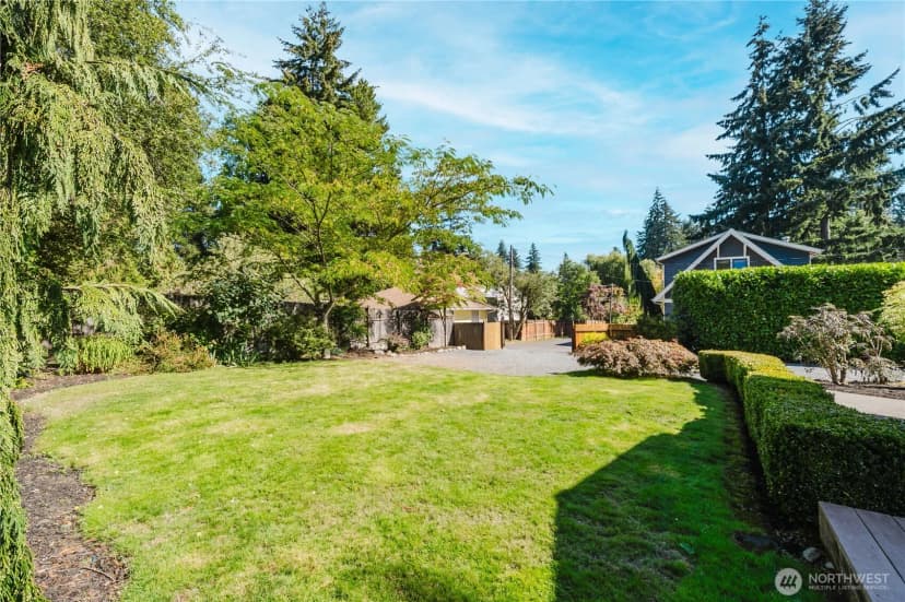 Property photo for 18043 Ashworth Avenue N, Shoreline photo 32