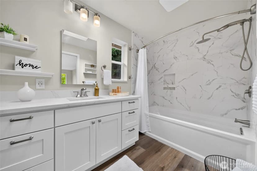 Property photo for 18043 Ashworth Avenue N, Shoreline photo 28