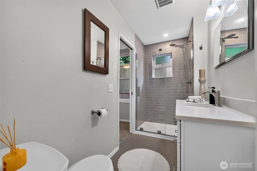 Property photo for 18043 Ashworth Avenue N, Shoreline photo 20