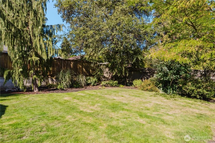 Property photo for 18043 Ashworth Avenue N, Shoreline photo 31