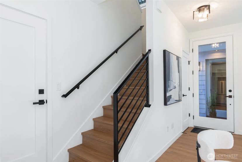 Property photo for 127 N 136th Street, Seattle photo 15