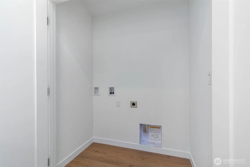 Property photo for 127 N 136th Street, Seattle photo 22
