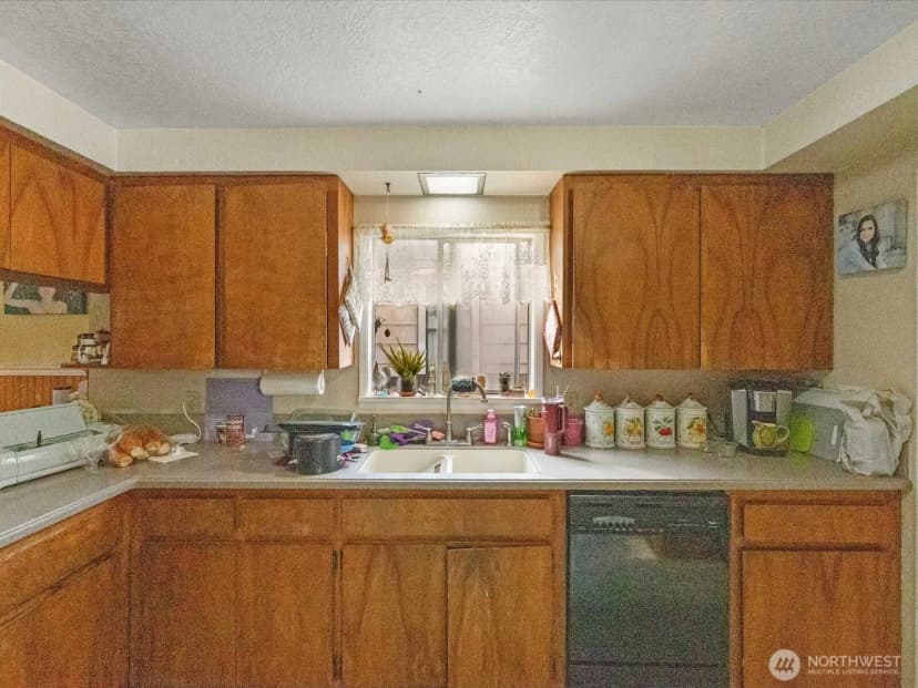 Property photo for 2407 Everett Avenue, Everett photo 15