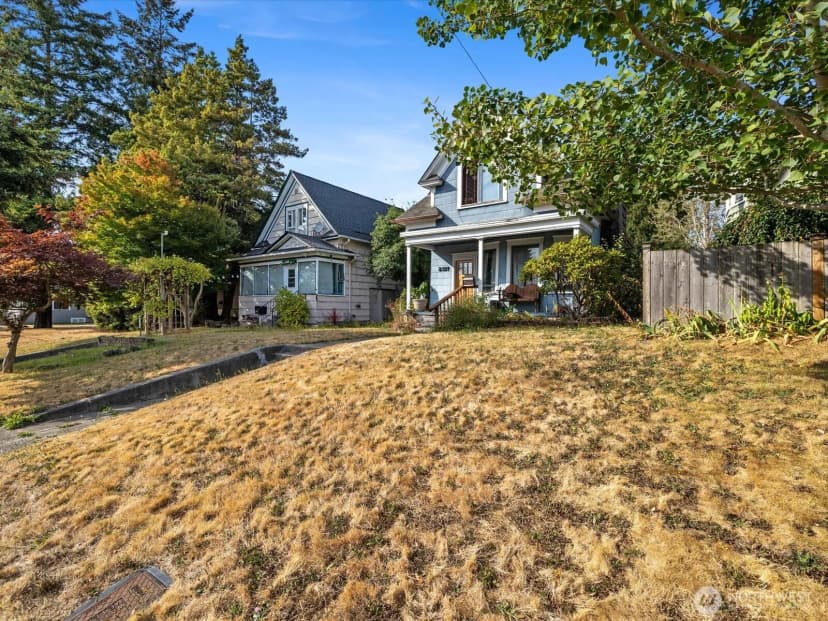 Property photo for 2407 Everett Avenue, Everett photo 26