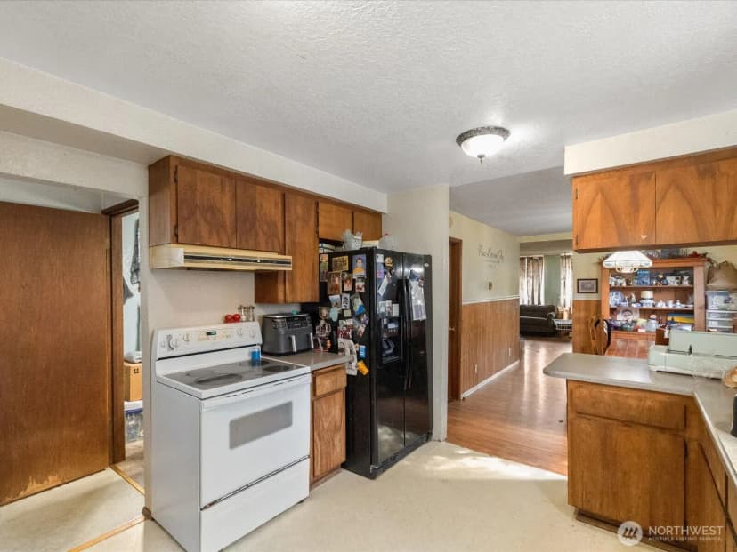 Property photo for 2407 Everett Avenue, Everett photo 14