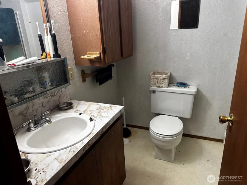 Property photo for 2407 Everett Avenue, Everett photo 23